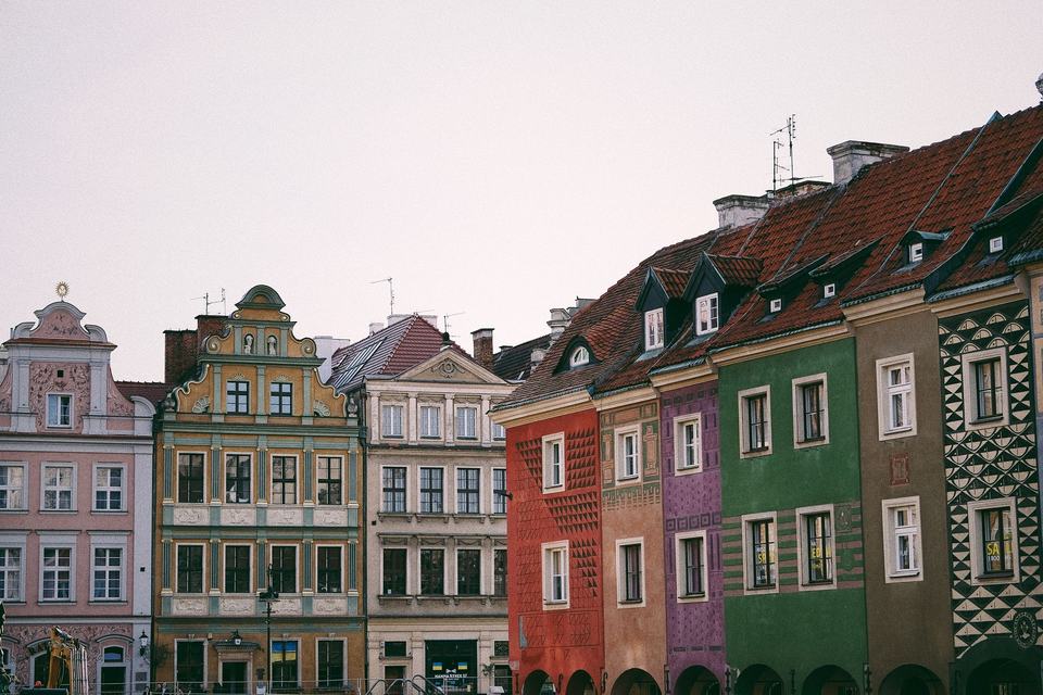 Colored facades at the Old Market Square in Poznań (Poznań)